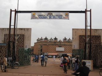 03 Maison Du Peuple